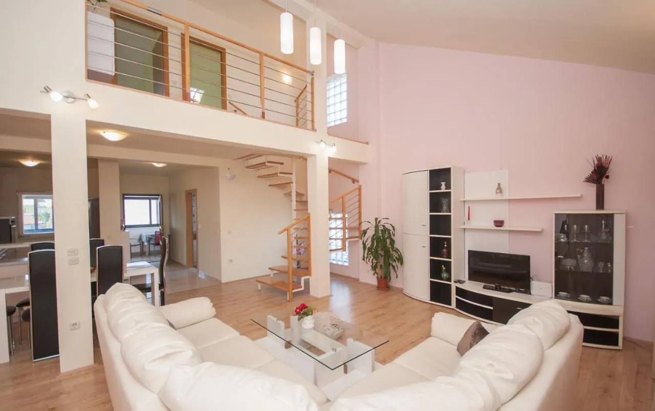 Apartments St. Lucia Kastela