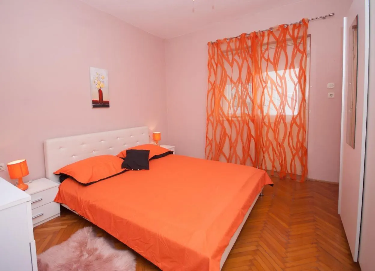Apartments St. Lucia Kastela Croatia