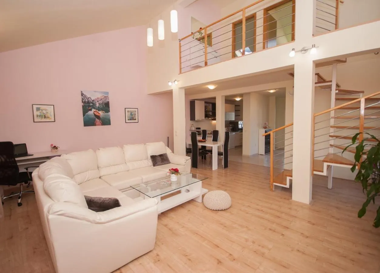 Apartments St. Lucia Kastela Croatia