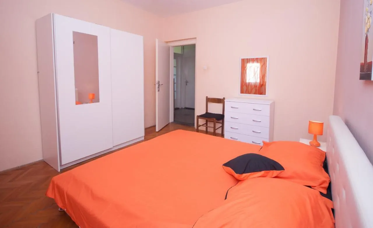Apartments St. Lucia Kastela