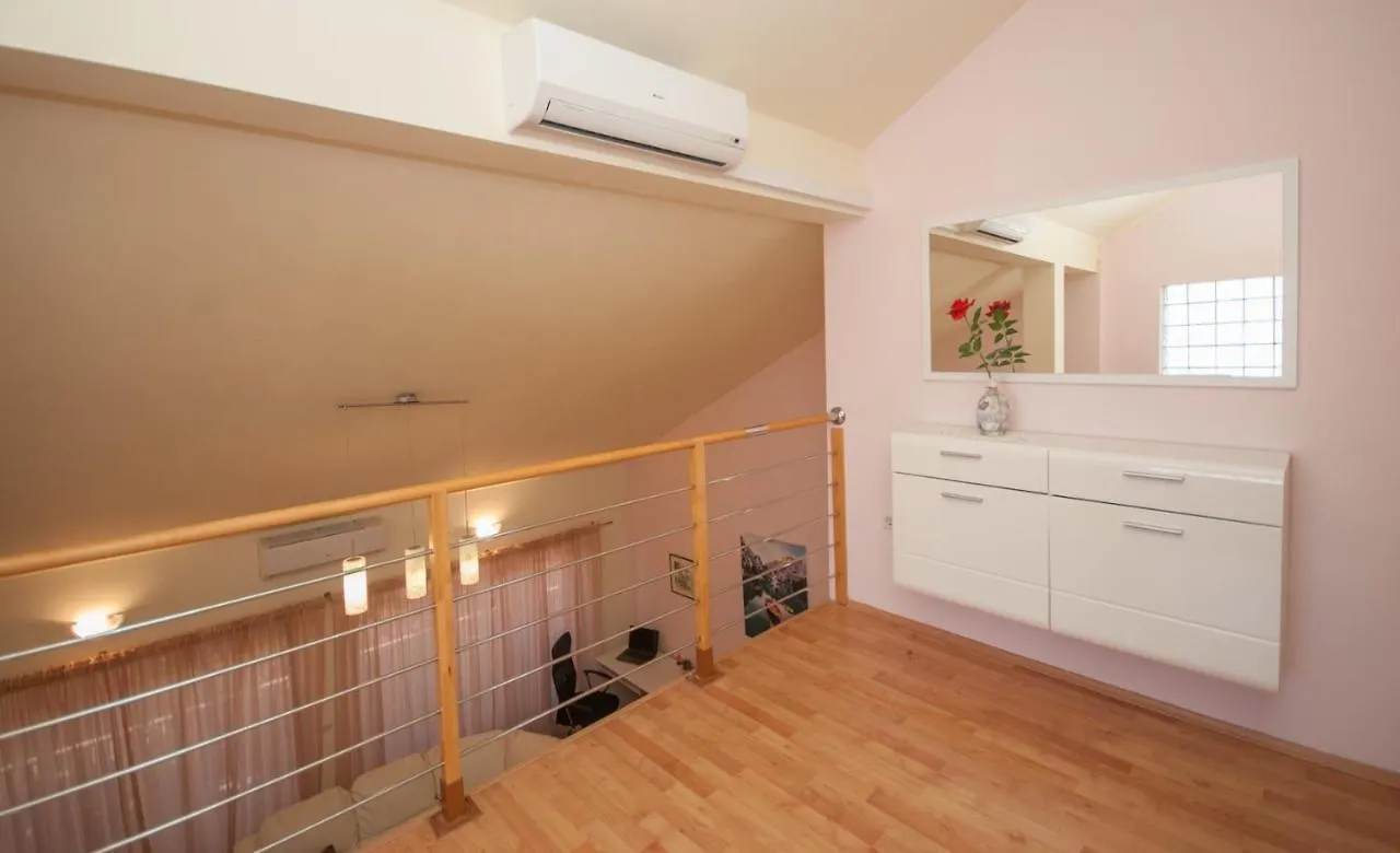 Apartments St. Lucia Kastela