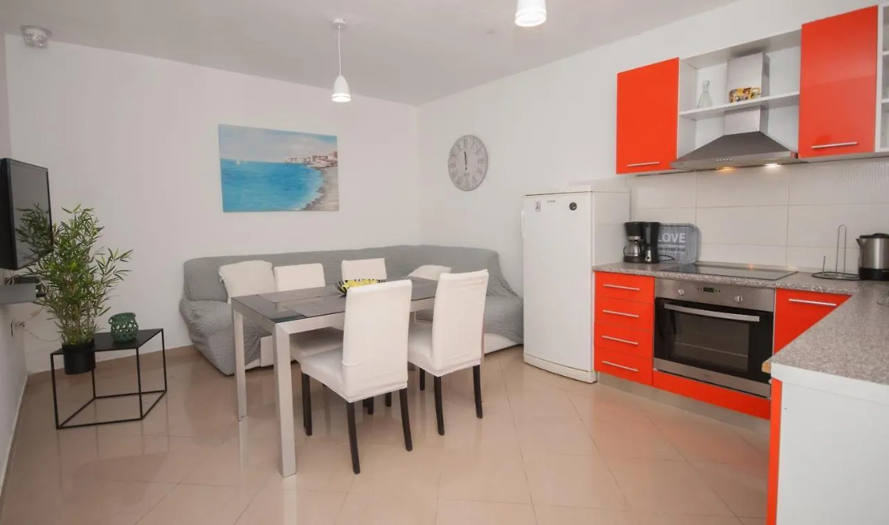 Apartments St. Lucia Kastela
