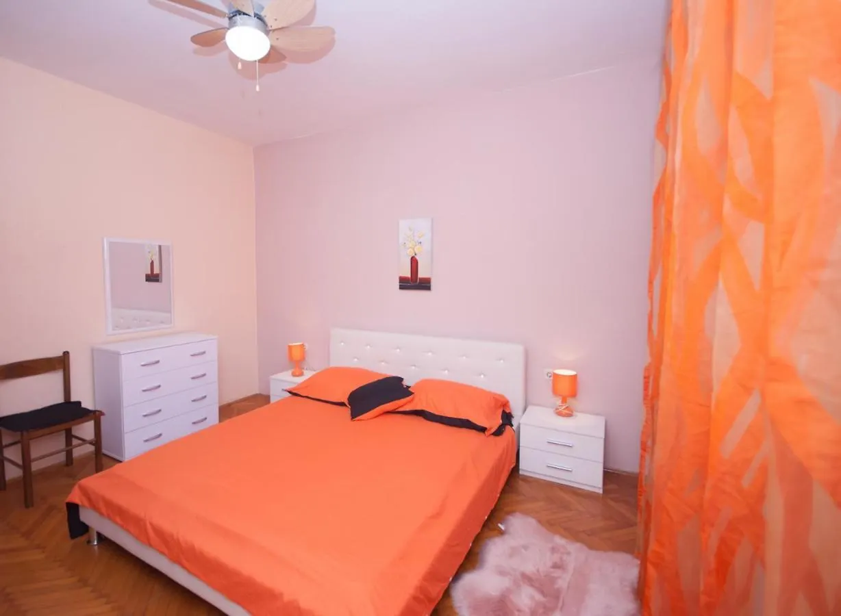 Apartments St. Lucia Kastela