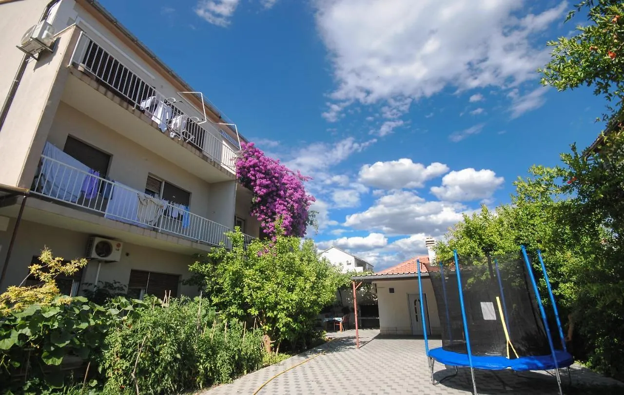 Apartments St. Lucia Kastela