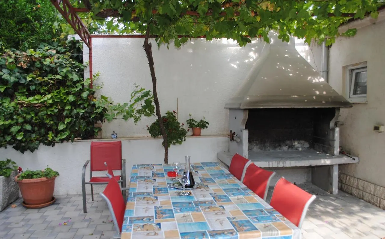 Apartments St. Lucia Kastela 0*,
