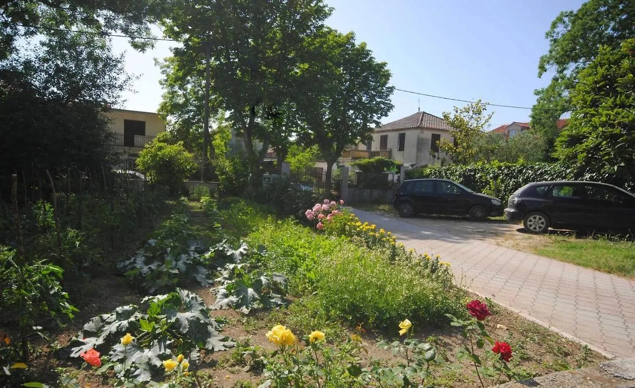 Apartments St. Lucia Kastela