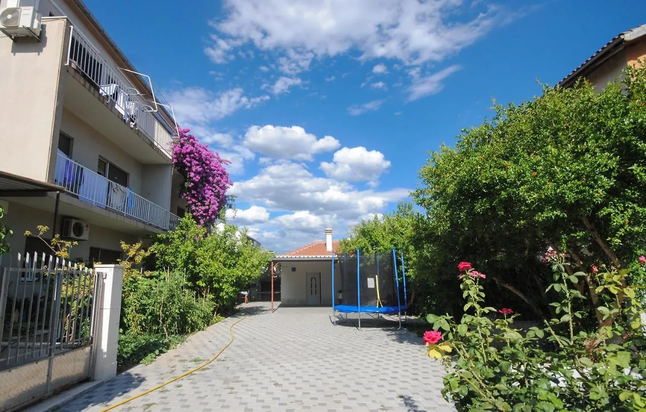 Apartments St. Lucia Kastela 0*,  Croatia